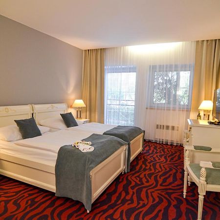 Hotel Galant 레드니체 외부 사진